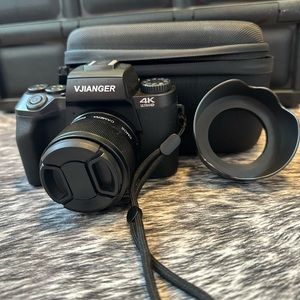 4K vlogging digital camera brand new